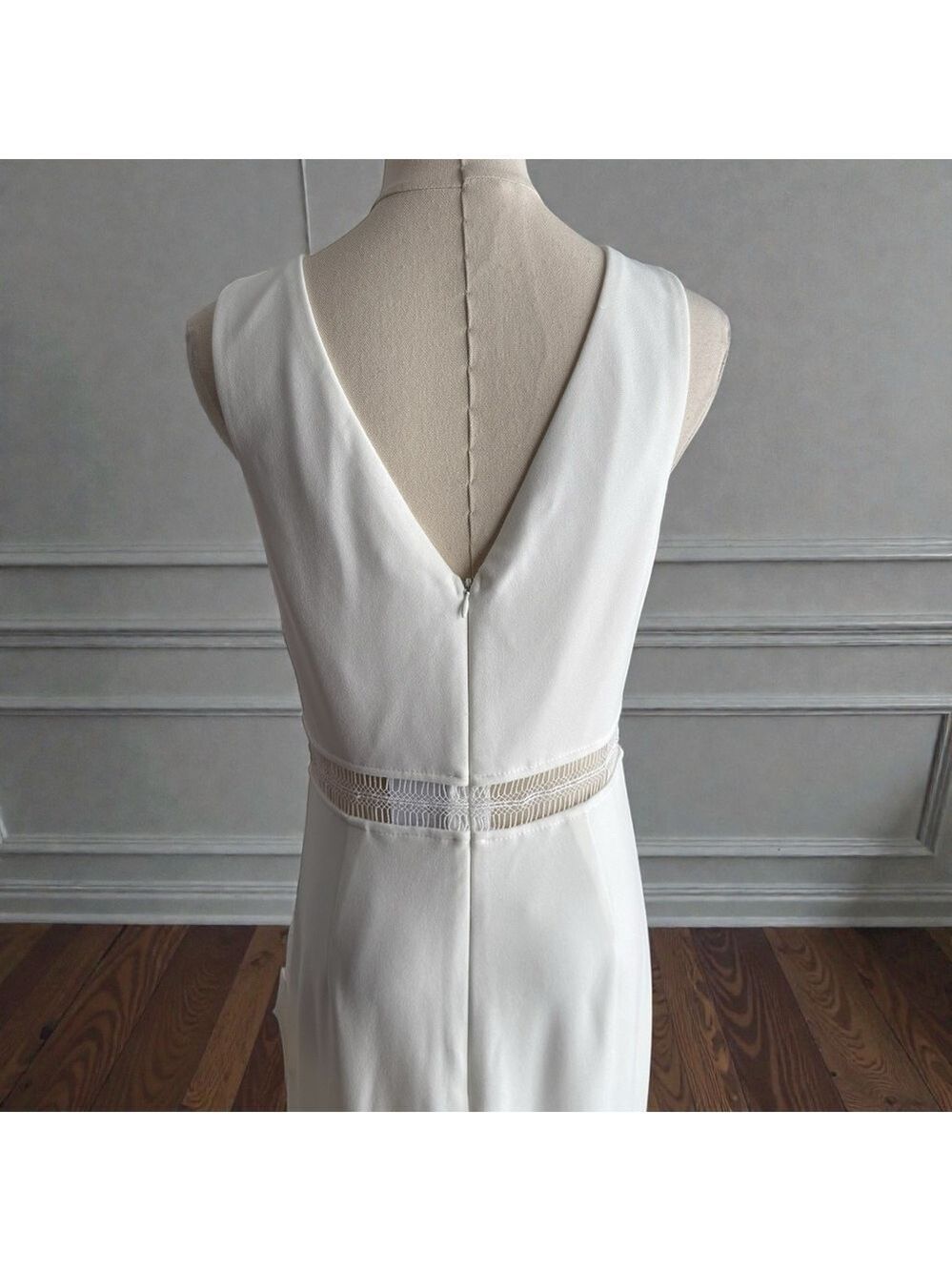 Lulu’s Modern Minimalist Wedding Gown Sz M White Event Dress Trumpet Cutout NWT - Picture 7 of 16